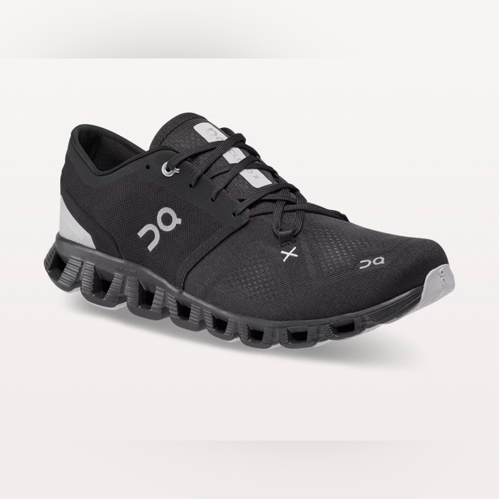 Men’s On Running Cloud X 3 in Black
